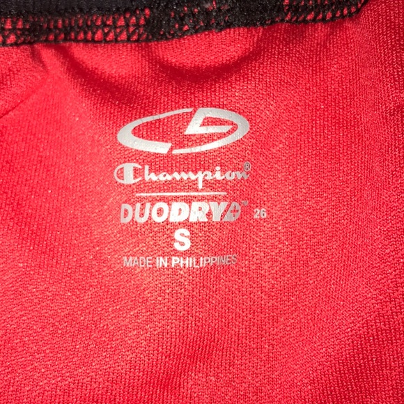 Small black & red Champion running shorts - Picture 4 of 5